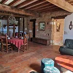 Domaine Agricole De Labarthe Bed & Breakfast