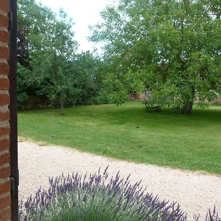 Domaine Agricole De Labarthe Отель типа 